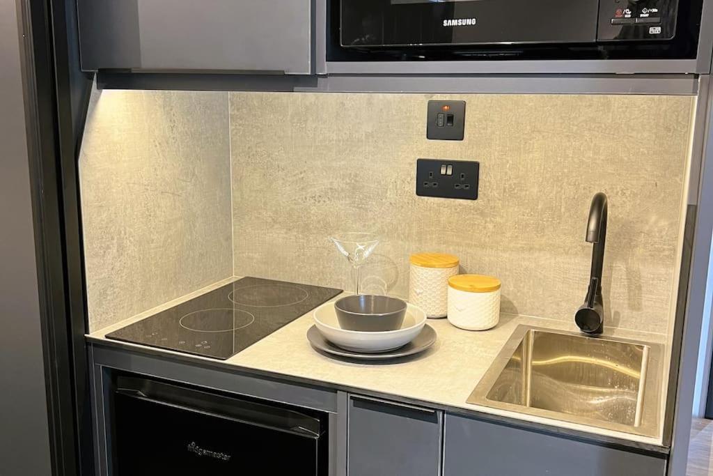 Deluxe 1 Bed Studio 2A Near Royal Infirmary & Dmu Leicester Buitenkant foto